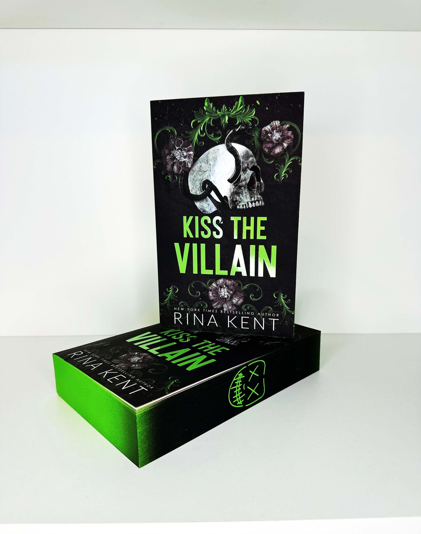 Kiss The Villain by Rina Kent — Bloom Exclusive Edition