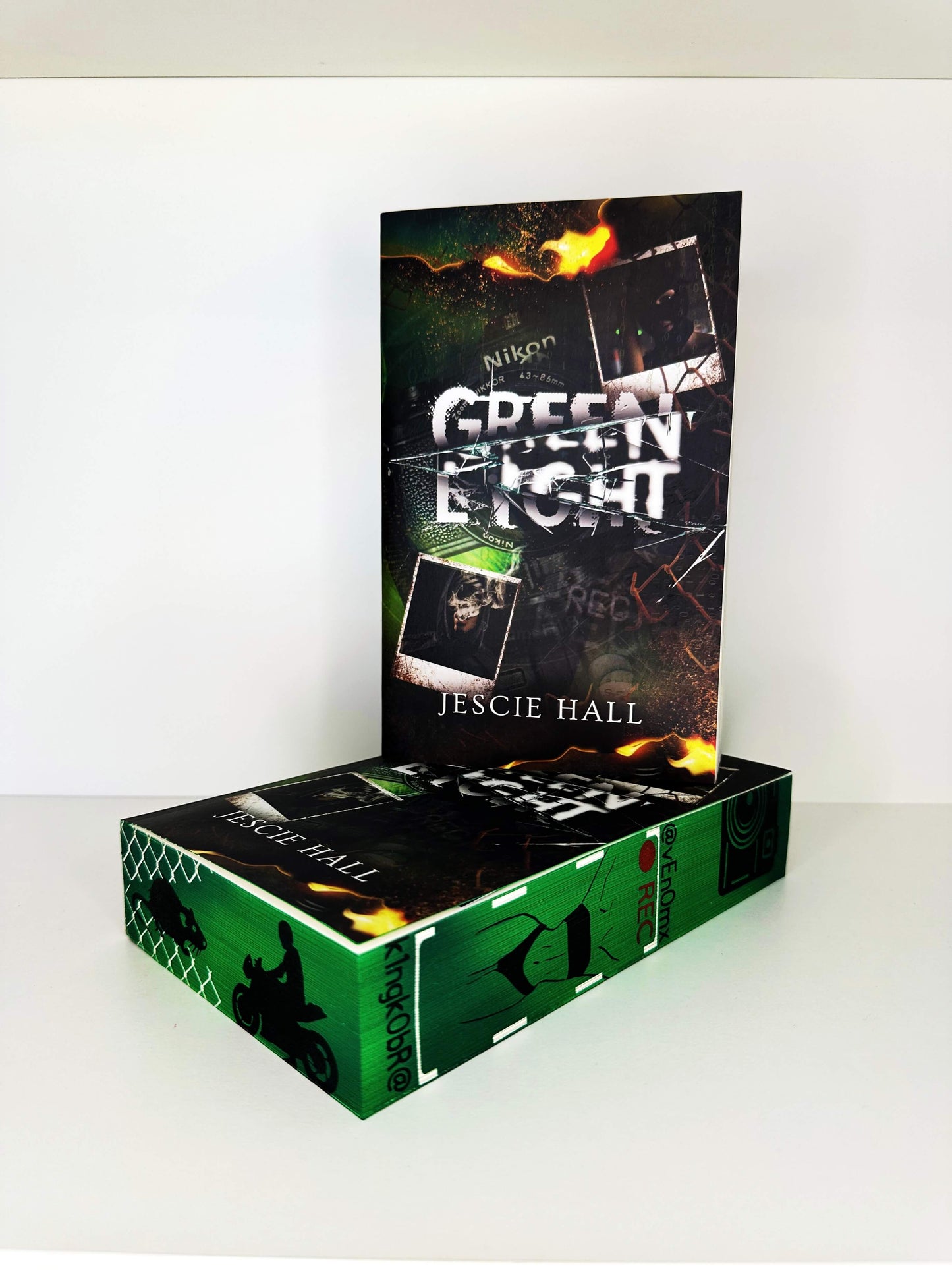 Green Light by Jescie Hall (Licensed)