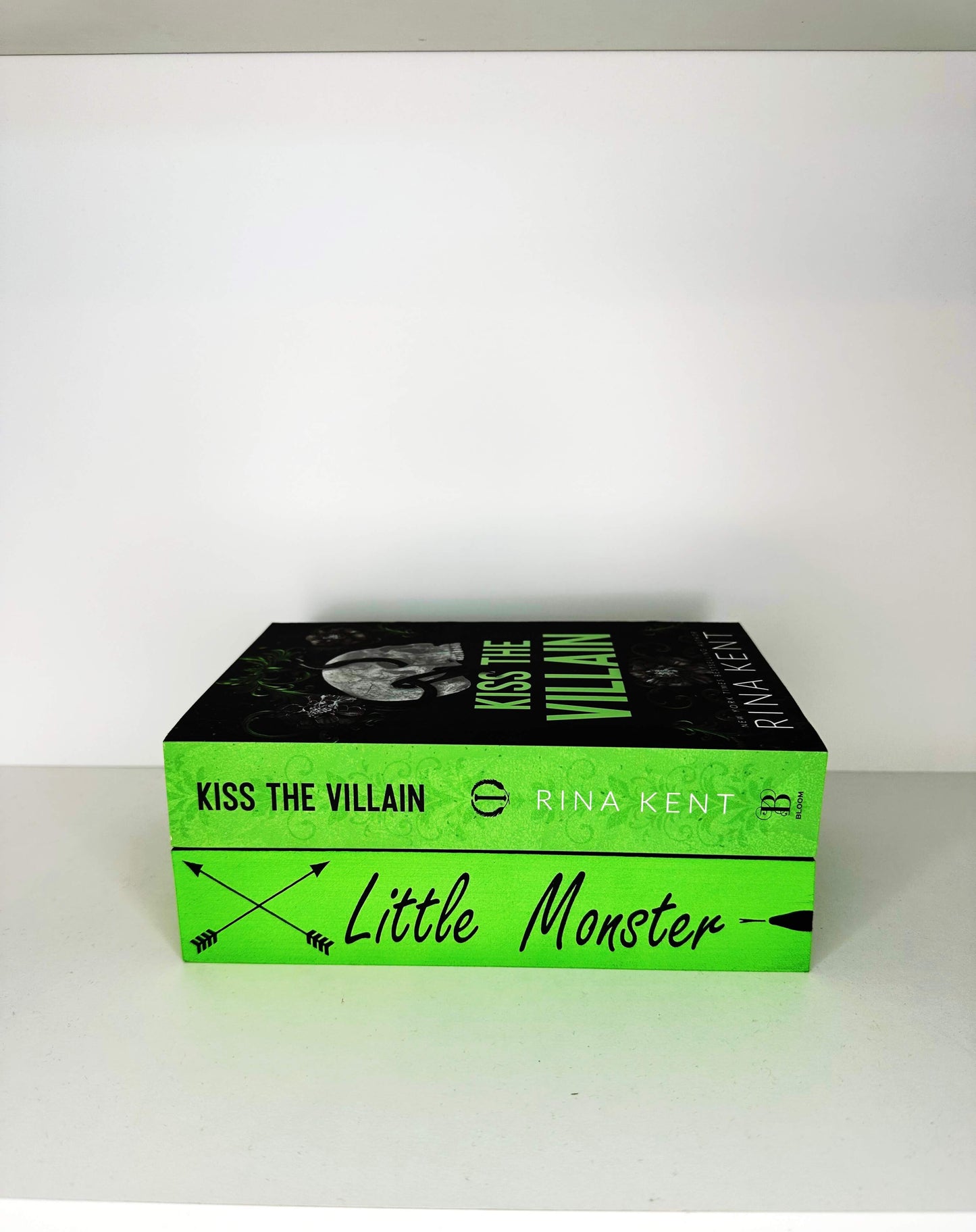 Kiss The Villain by Rina Kent — Bloom Exclusive Edition